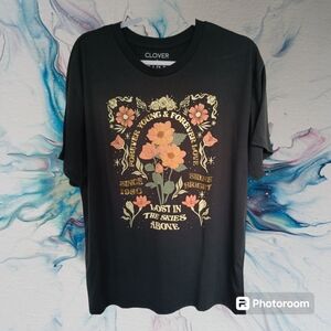 Clover + Pine Unisex Reuglar Fit Floral T-Shirt